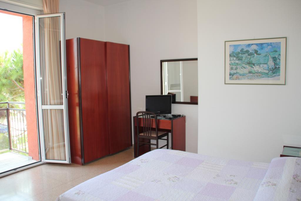 Nuovo Hotel San Martino Snc Casalecchio Di Reno Rum bild