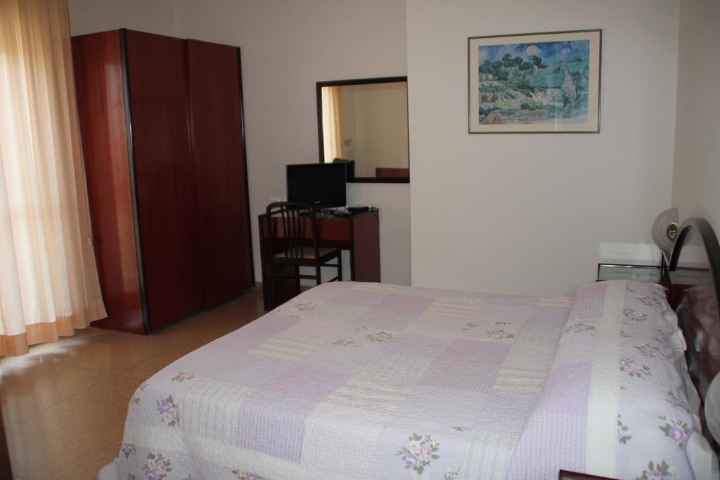 Nuovo Hotel San Martino Snc Casalecchio Di Reno Rum bild